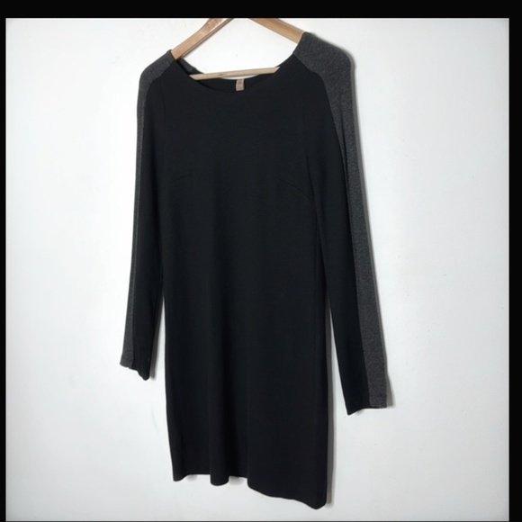Bailey 44 Dress Sheath Black Grey Sleeve Colorblock Stretch Knit Long Sleeve LBD - Picture 2 of 11